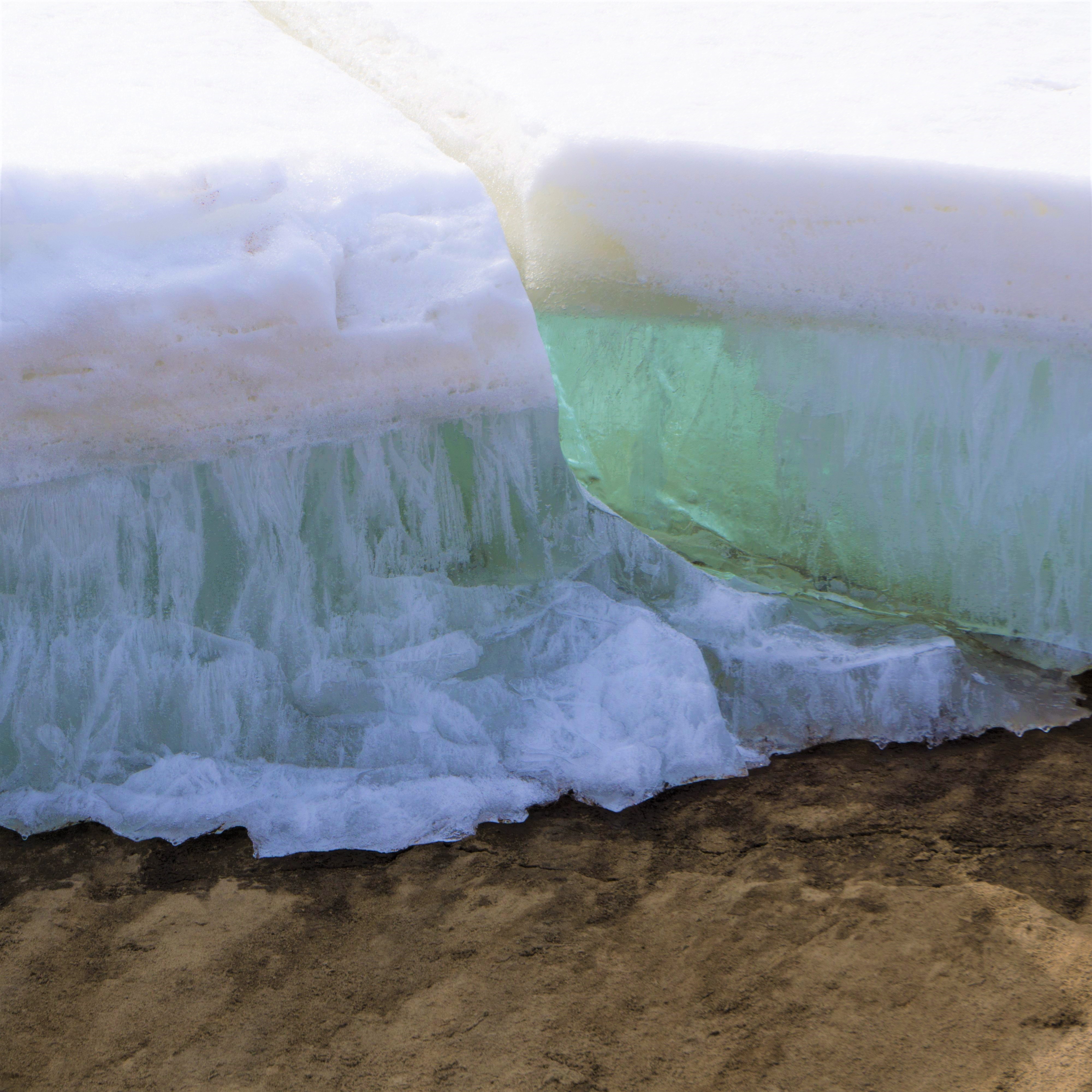 Permafrost im verschneiten Hocheisland