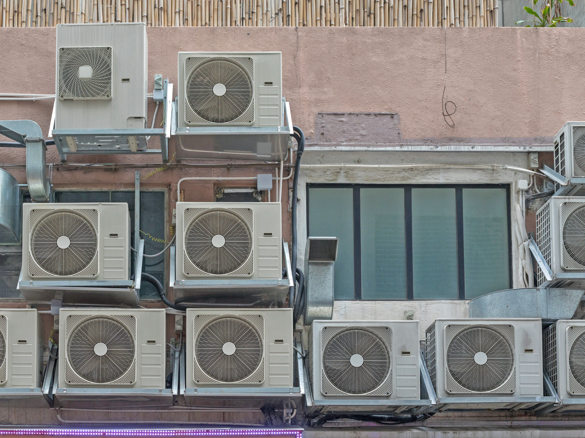 Klimaanlagen verursachen riesige Mengen CO2. Direct Air Capture-Technologie können dieses umwandeln, zum Beispiel in synthetische Kraftstoffe