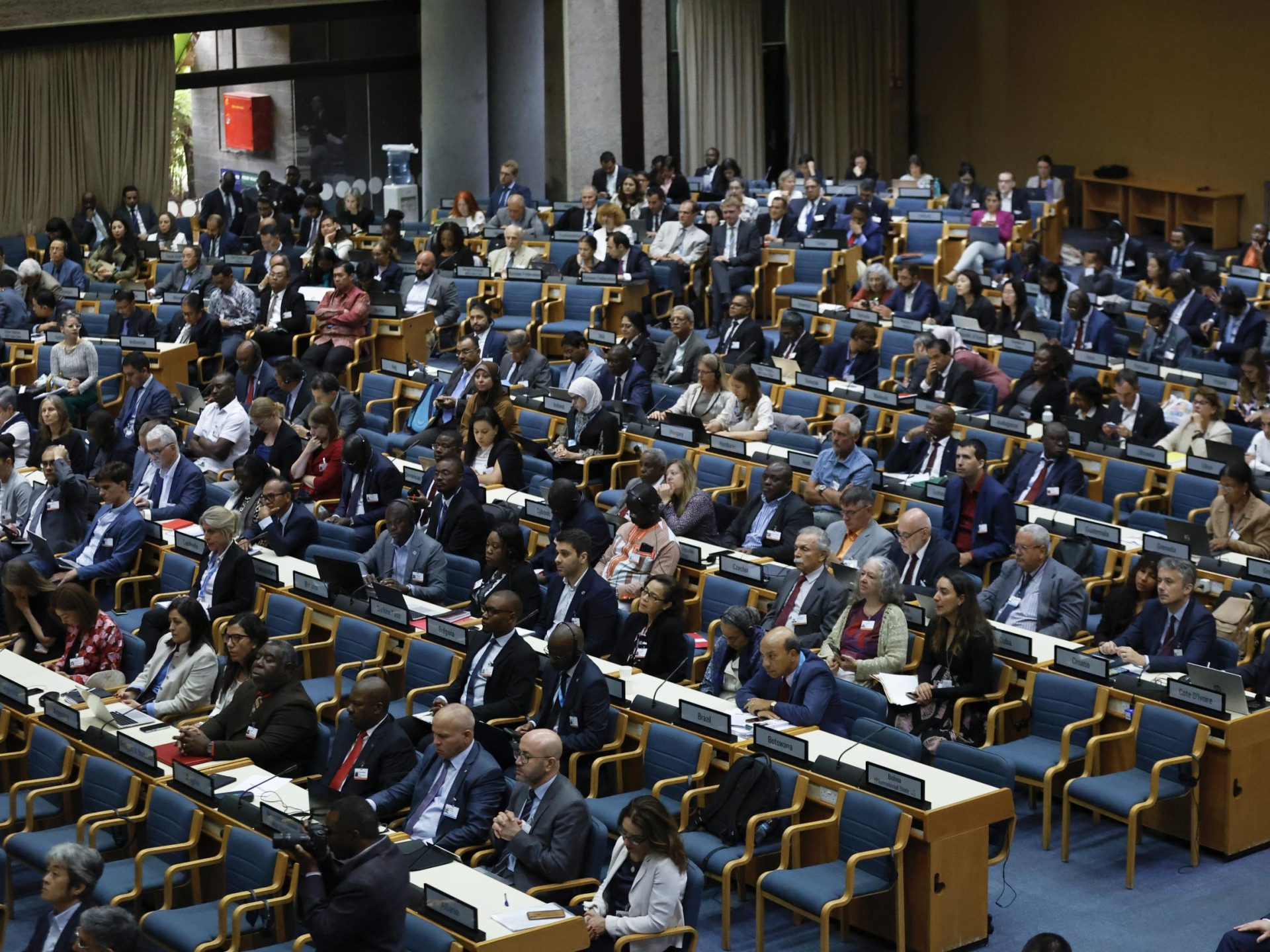 Blick in den Saal während der Eröffnungsplenarsitzung IPCC-59