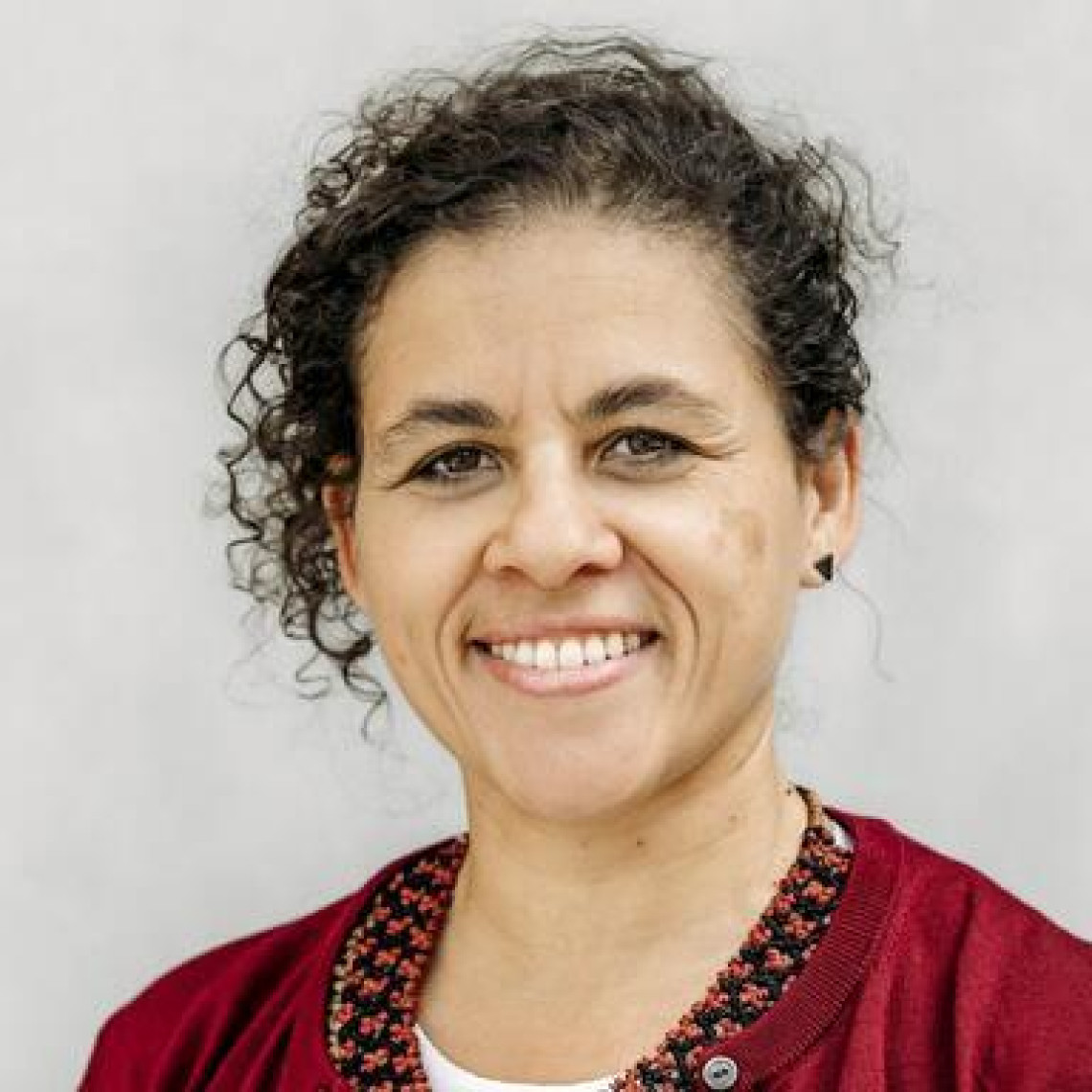 Portraitfoto von Dr. Maria Cecilia Oliveira