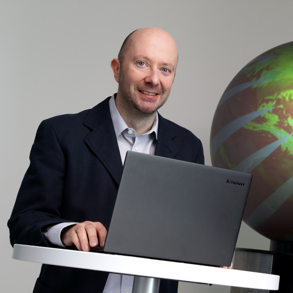 Portrait Dr. Lars Hoffmann