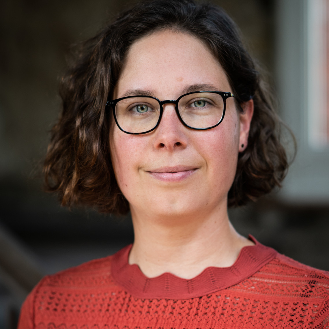 Portraitbild von Nadine Mengis