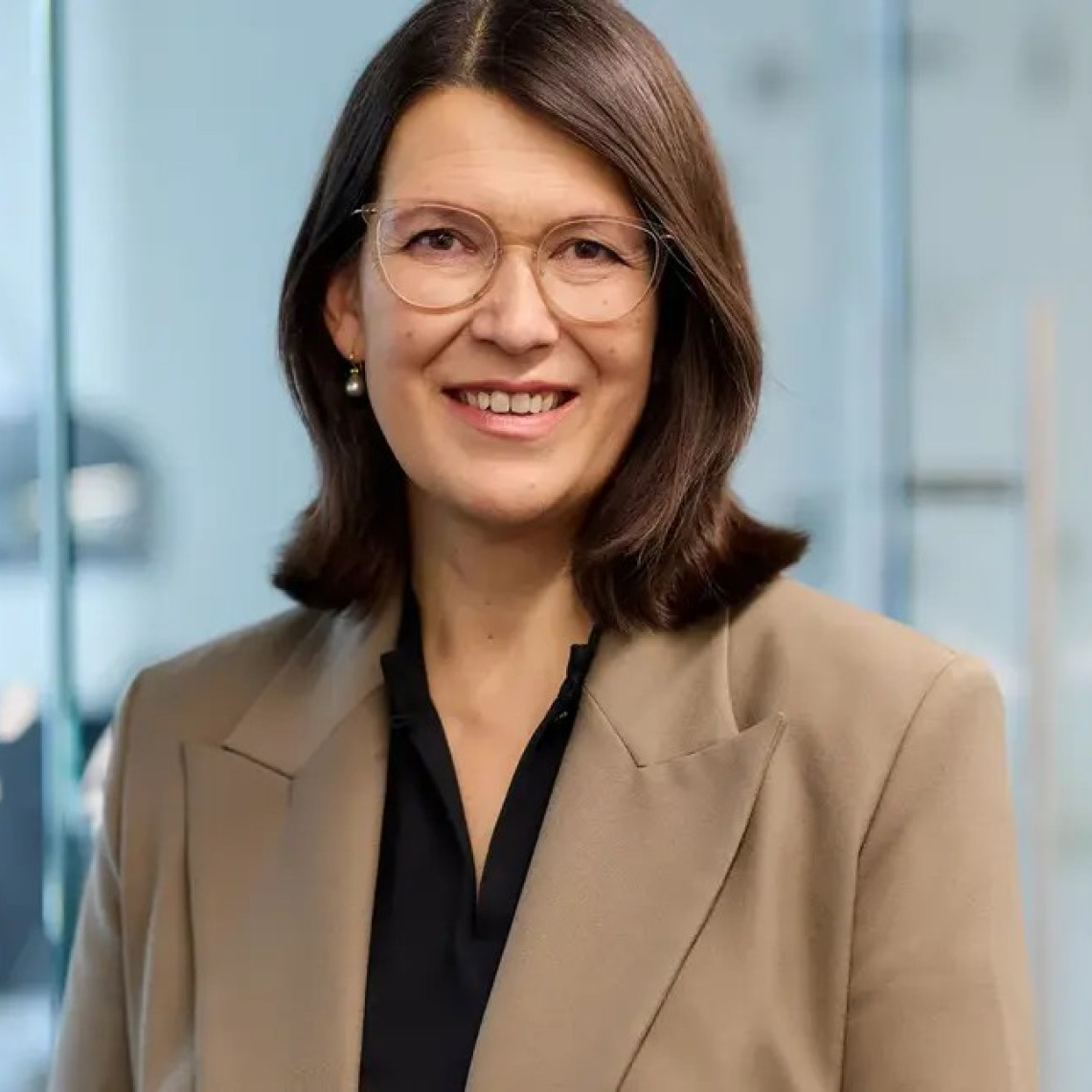 Dr. Sabine Helling-Moegen