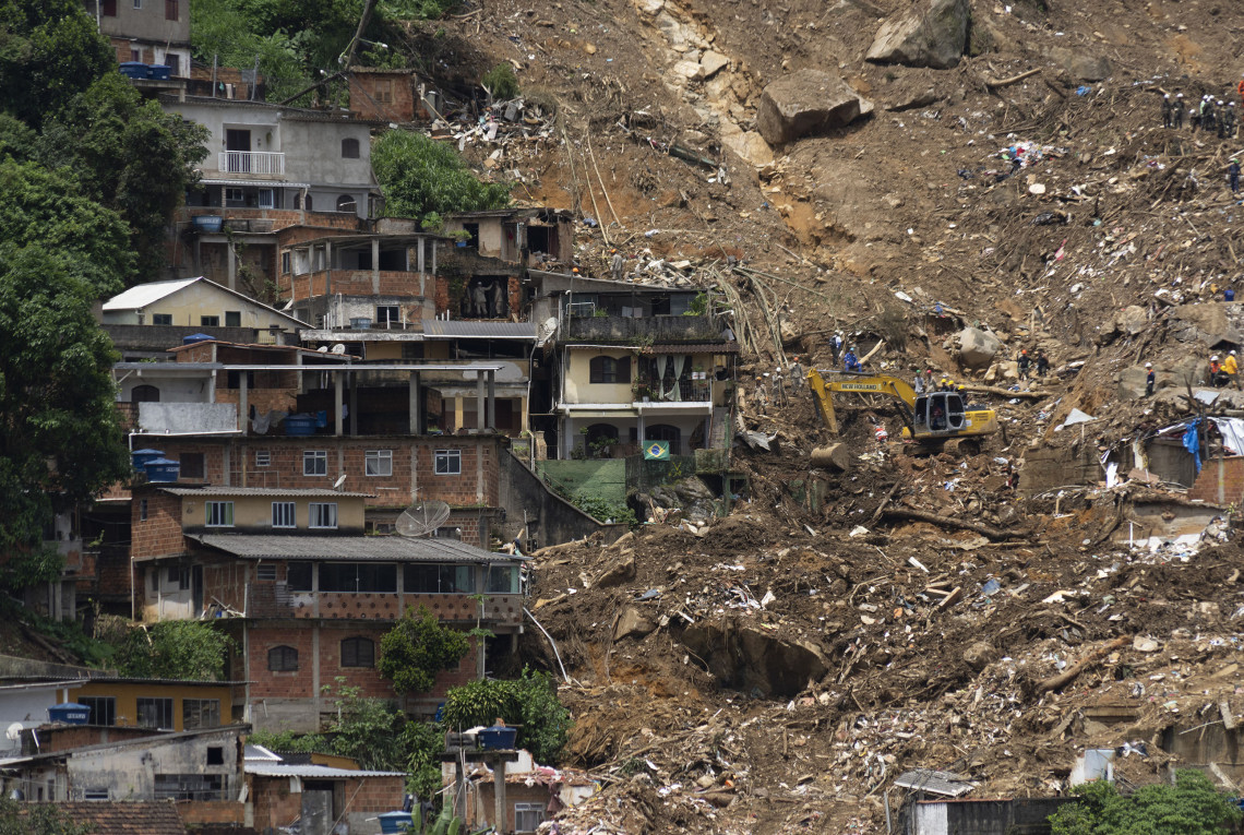 Nach einem Erdrutsch im Petropolis im Staat Rio de Janeiro, Brasilien (Februar 2022).