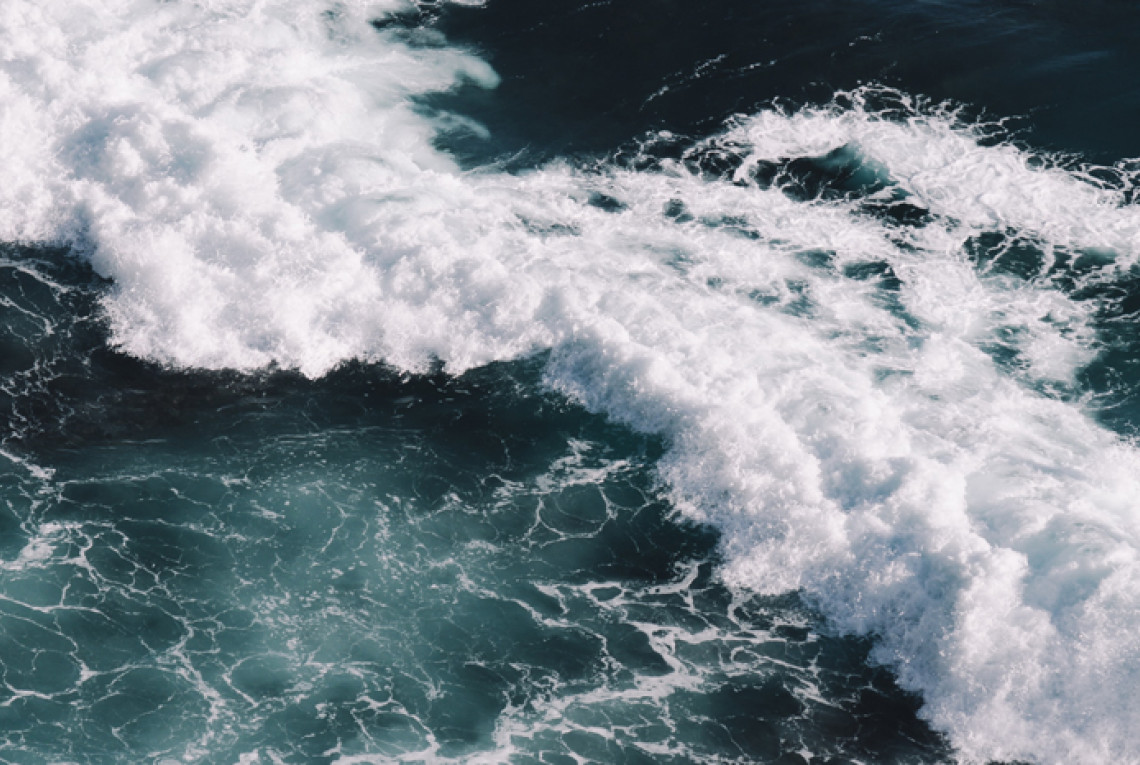 Bildausschnitt: Wellen auf dem Meer