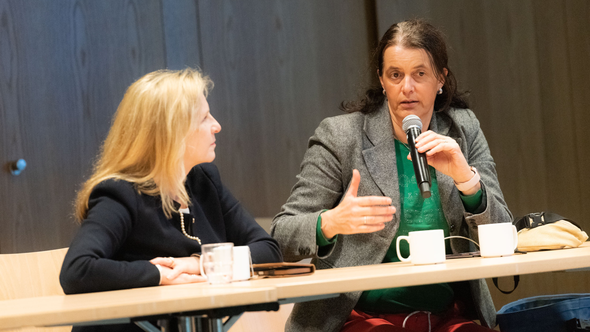 Prof. Dr. Claudia Traidl-Hoffmann und Astrid Lurati